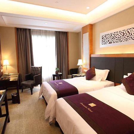 Green Lake Hot Spring Hotel Foshan Esterno foto