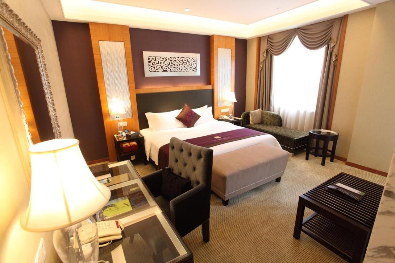 Green Lake Hot Spring Hotel Foshan Esterno foto
